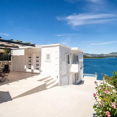 Prekrasna Kuca Za Odmor U Mirnom Okruzenju Savrseno Mjesto Za Nezaboravne Trenutke I Opustajuci Bijeg Holiday home *