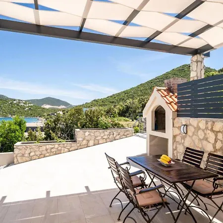 Holiday home Prekrasna Kuca Za Odmor U Mirnom Okruzenju Savrseno Mjesto Za Nezaboravne Trenutke I Opustajuci Bijeg Kozino