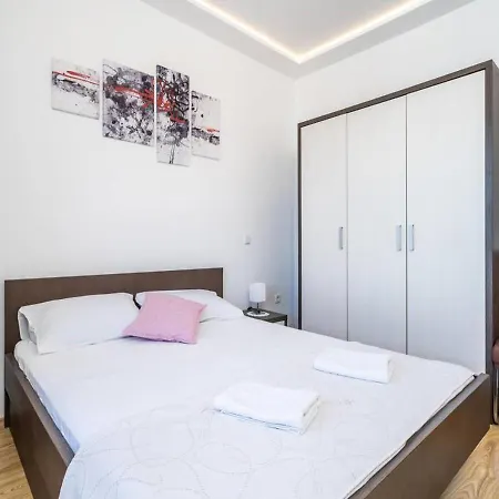 Holiday home Prekrasna Kuca Za Odmor U Mirnom Okruzenju Savrseno Mjesto Za Nezaboravne Trenutke I Opustajuci Bijeg *